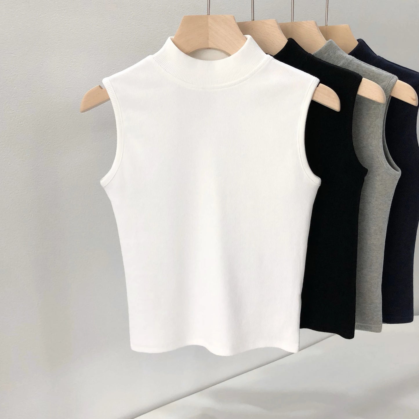 Skin-friendly Comfortable Short Half-high Collar Sleeveless Vest Early Autumn Slim-fit Ribbed T-shirt Women's Fashion Top