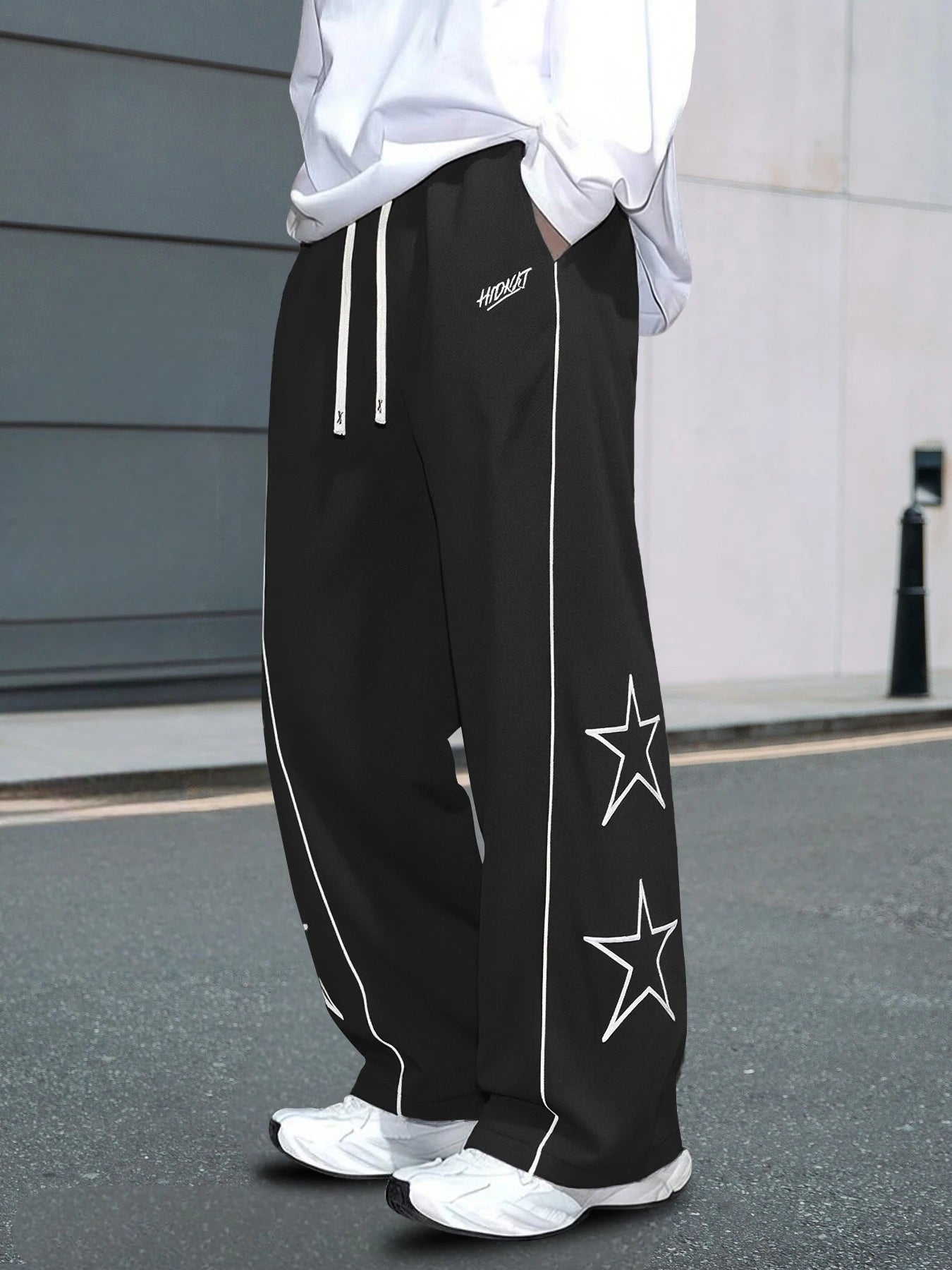 Men's Autumn Trendy Brand Five-Pointed Star Sweatpants, Loose Straight-Leg Casual Pants, Single Piece, with Drawstring Waistband and Contrasting Lines, Suitable for Street Fashion, Sports, Fitness, and Daily Commuting