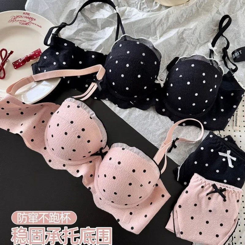 Ensemble Soutien-Gorge French Coquette à Pois Sans Armature, Effet Push Up Pour Petite Poitrine Forme Pêche, Confortable et Sexy