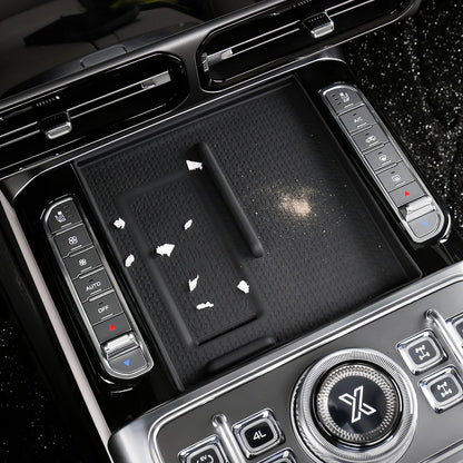 Car Center Console Wireless Charging Pad For CHERY JETOUR G700 Silicone Anti-slip Mat Protective Mat Dustproof Car Accessories