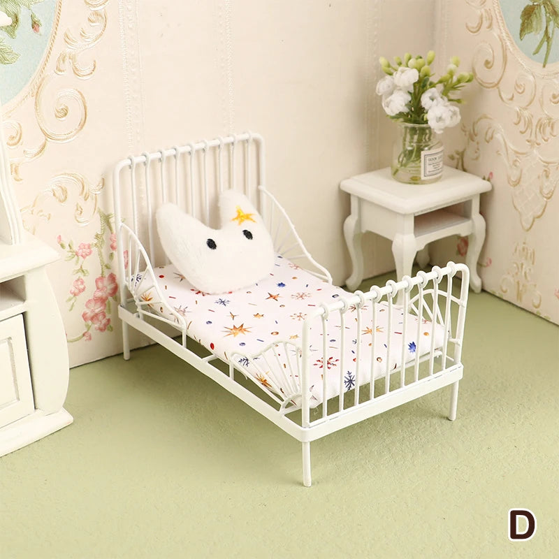 1:12 Dollhouse Mini Single/Double Bed Home Bedroom Furniture Toy Gift Living Room Furniture Model Beautiful Handmade Iron Toy