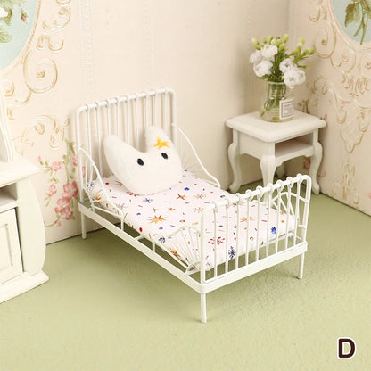 1:12 Dollhouse Mini Single/Double Bed Home Bedroom Furniture Toy Gift Living Room Furniture Model Beautiful Handmade Iron Toy