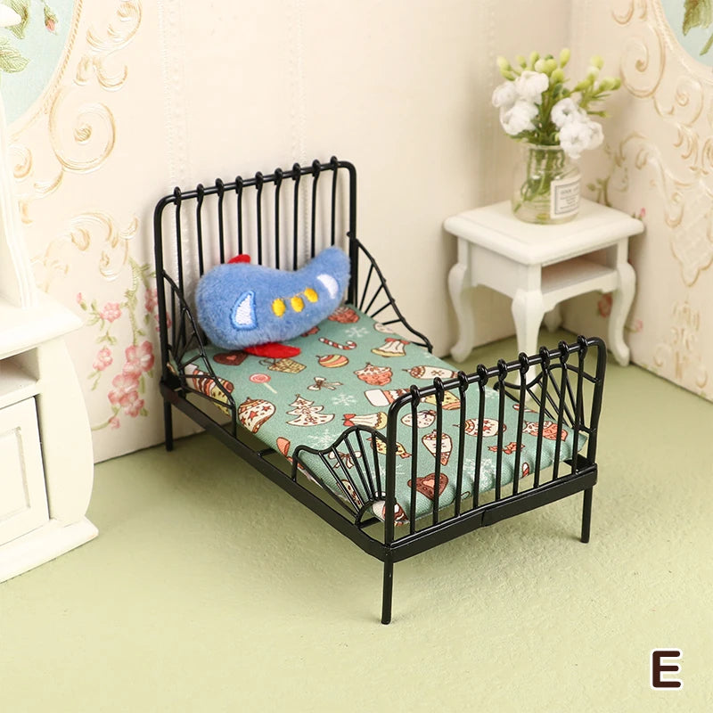 1:12 Dollhouse Mini Single/Double Bed Home Bedroom Furniture Toy Gift Living Room Furniture Model Beautiful Handmade Iron Toy