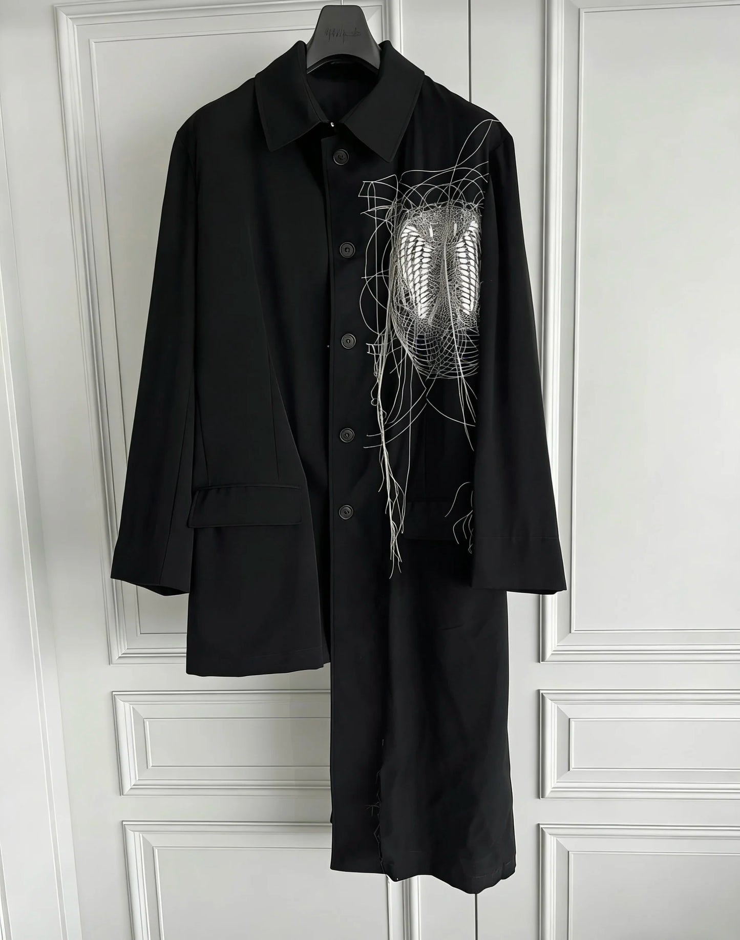 TOP-YAMAMOTO original Design family crest embroidery mirror snake floating thread asymmetrical wool coat