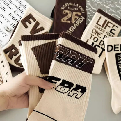 2/3/5/7/9 Pairs Men Women Mid-Calf Socks Moisture-Wicking Anti Odor Casual Sports Retro Basketball Graffiti Alphanumeric Socks