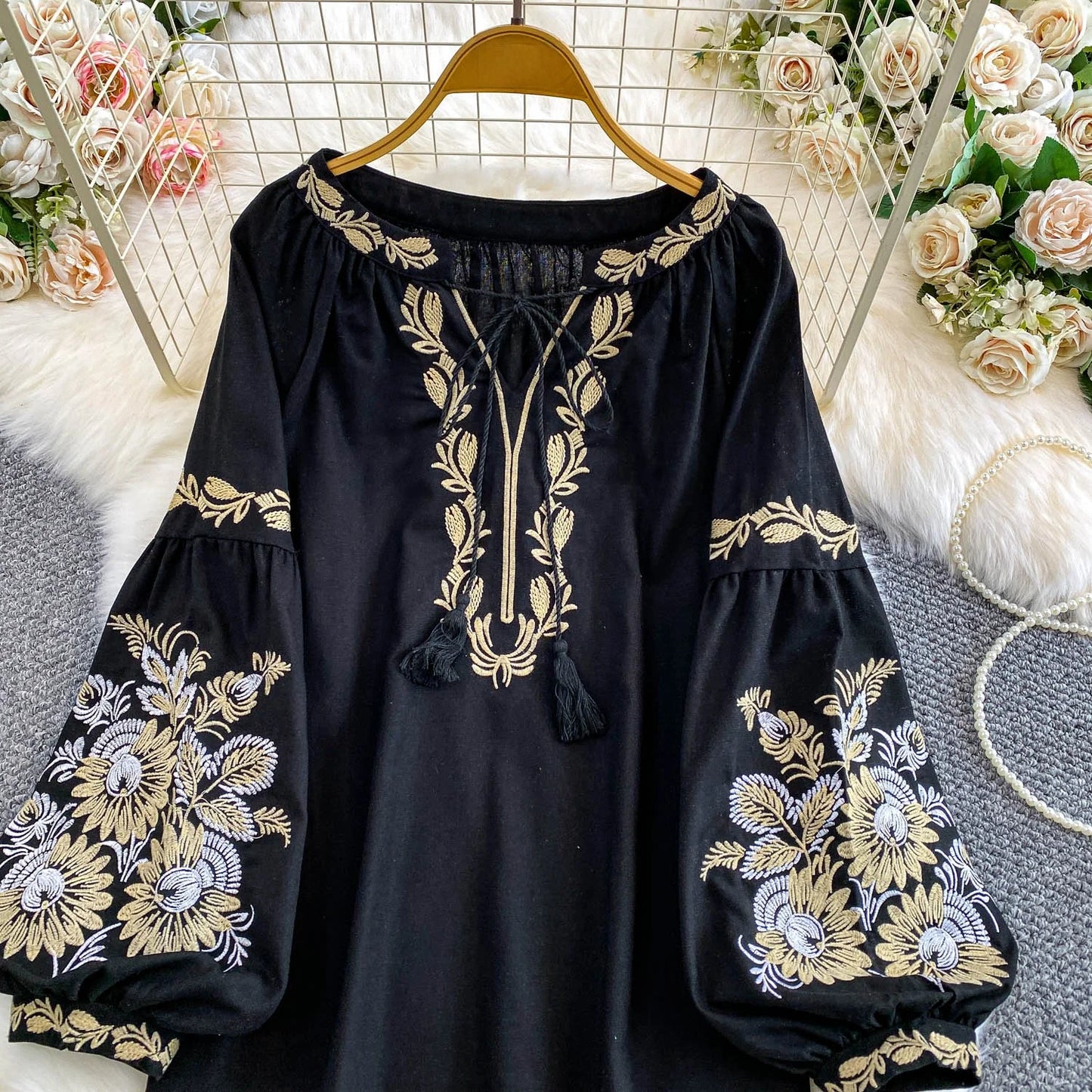 Bohemian Vacation Style Women's Shirt round Neck Lantern Sleeve Embroidery Heavy Work Autumn Design Sense Knot Design Top