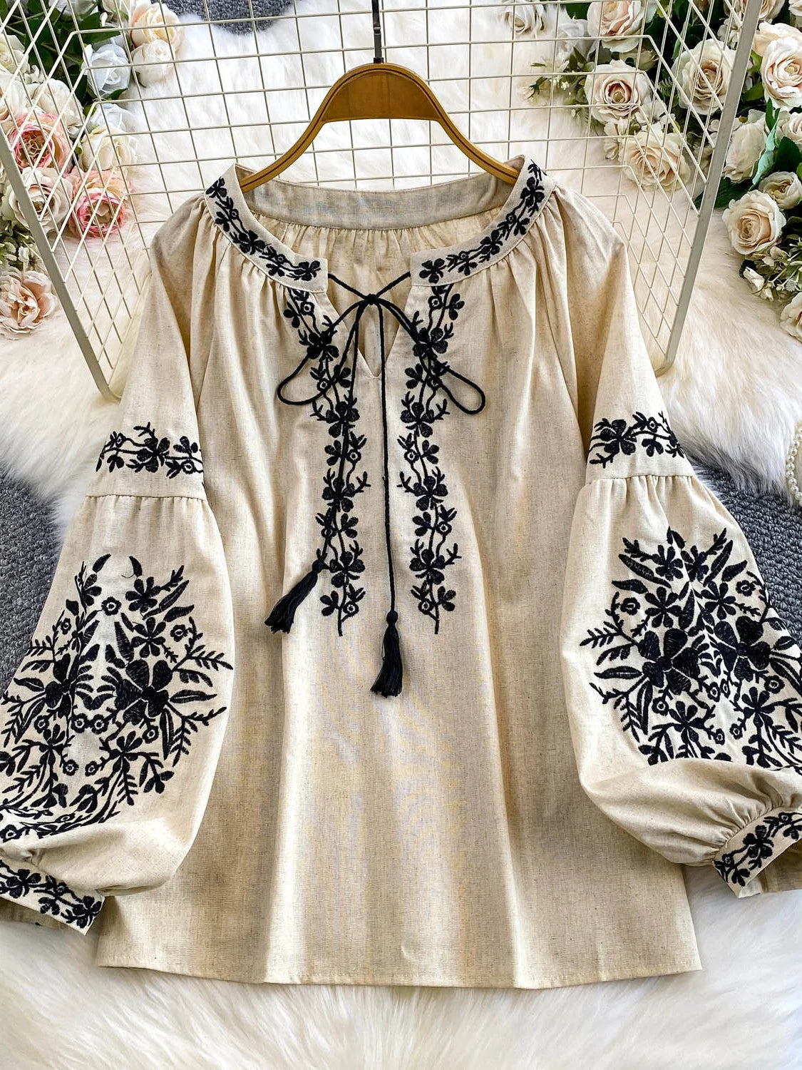 Bohemian Vacation Style Women's Shirt round Neck Lantern Sleeve Embroidery Heavy Work Autumn Design Sense Knot Design Top