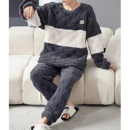 Thickened Warm Sleepwear for Winter Men Coral Velvet Plus-Size Loungewear Two-Piece Set of Soft Flannel Long-Sleeved Pajamas