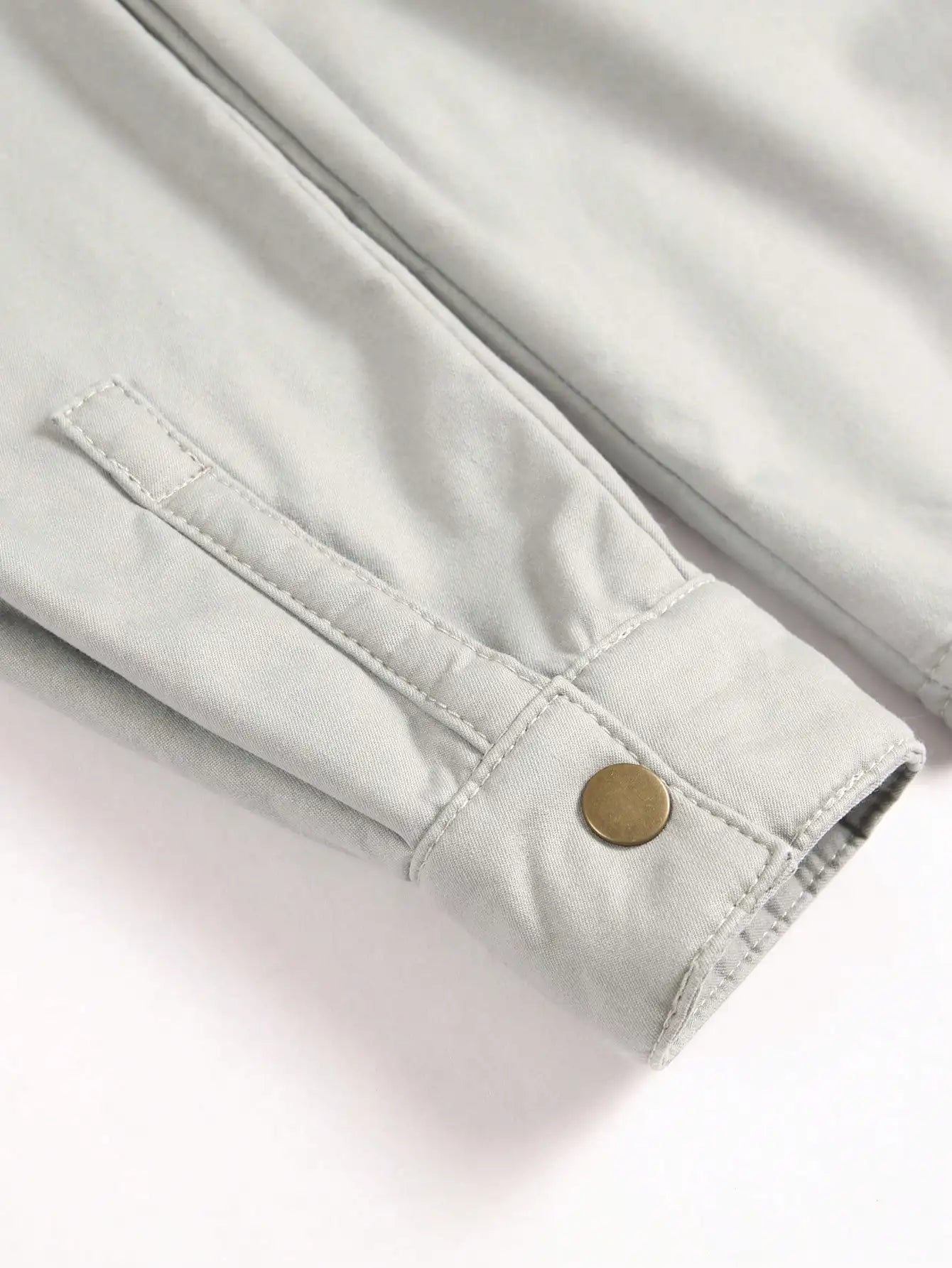 Men's winter light gray denim fleece-lined shirt, combining warmth with a casual temperament.