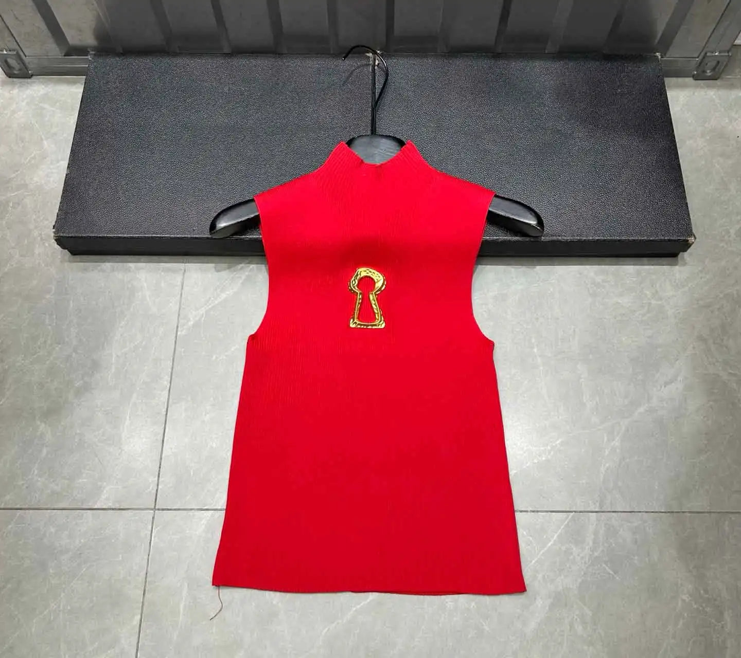 Spring Summer Solid Spliced Metal Buckle Slimming Knit Tshirt For Women Turtleneck Sleeveless Minimalist T Shirt Female Fashion