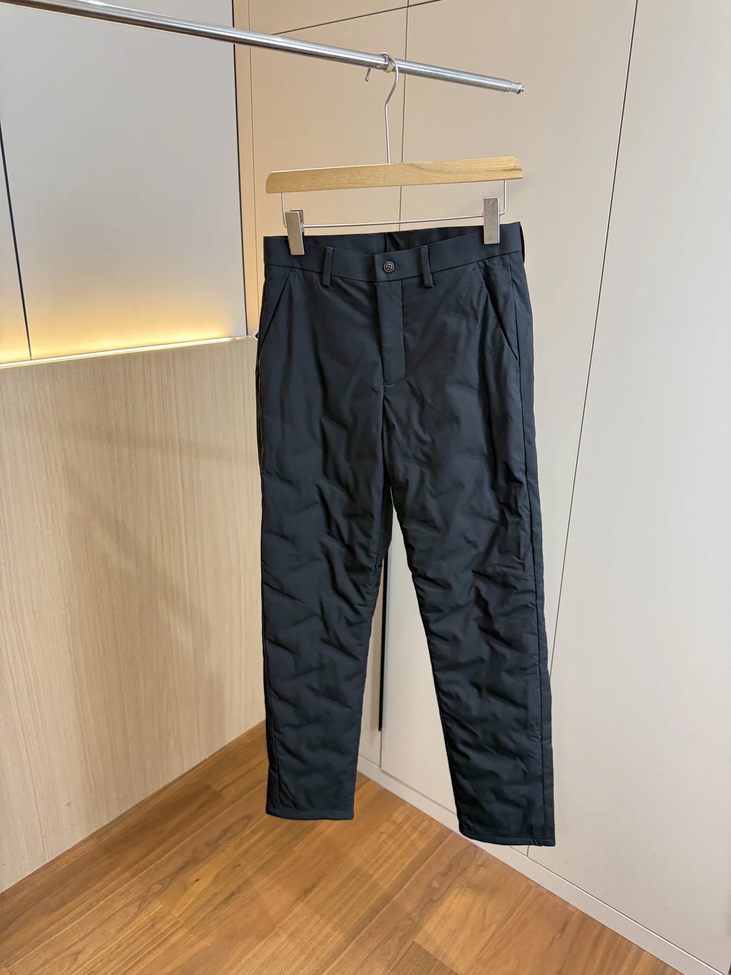 Men's Fashionable Urban Style Duck down Pants 90% Fill Power Straight Leg Thickened Warm Commuter Trousers for Winter