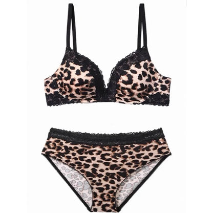 Ladies Comfort Gathering Wireless Bra A To C Cups, Soft Lace Alluring Style, Natural Bust Enhancement for Petite Figures, S-XL