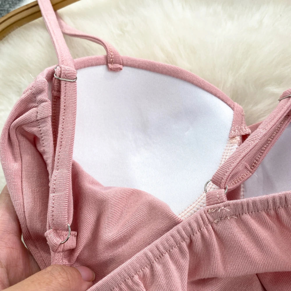 Sexy Fashion Design Camisole Tank Top Women Slim Fit Outerwear Spicy Base Shirt Sexy Backless Vest Short Straight Cut Bodycon