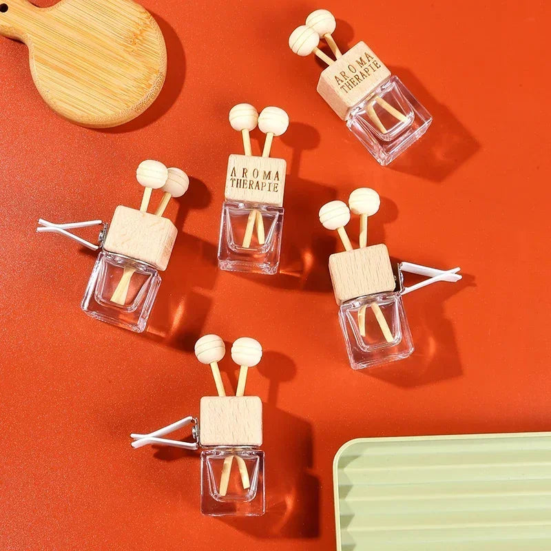 Car Perfume Pendant Hanger Fragrance Air Freshener Empty Glass Perfume Diffuser Bottle Aromatherapy Decor Bottle with Vent Clip