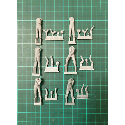 1/35 Resin Unpainted Model Kit, Military Theme, German Submarine and Commander (6 Figures) Unassembled and Unpainted GK