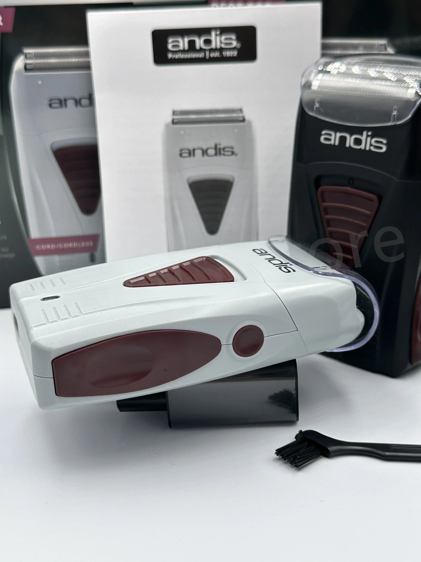 Original Andis 17170 Foil Lithium Titanium Shaver Smooth Shaving Cordless Shaver With Charger For Men Razor Bald Hair Clipper