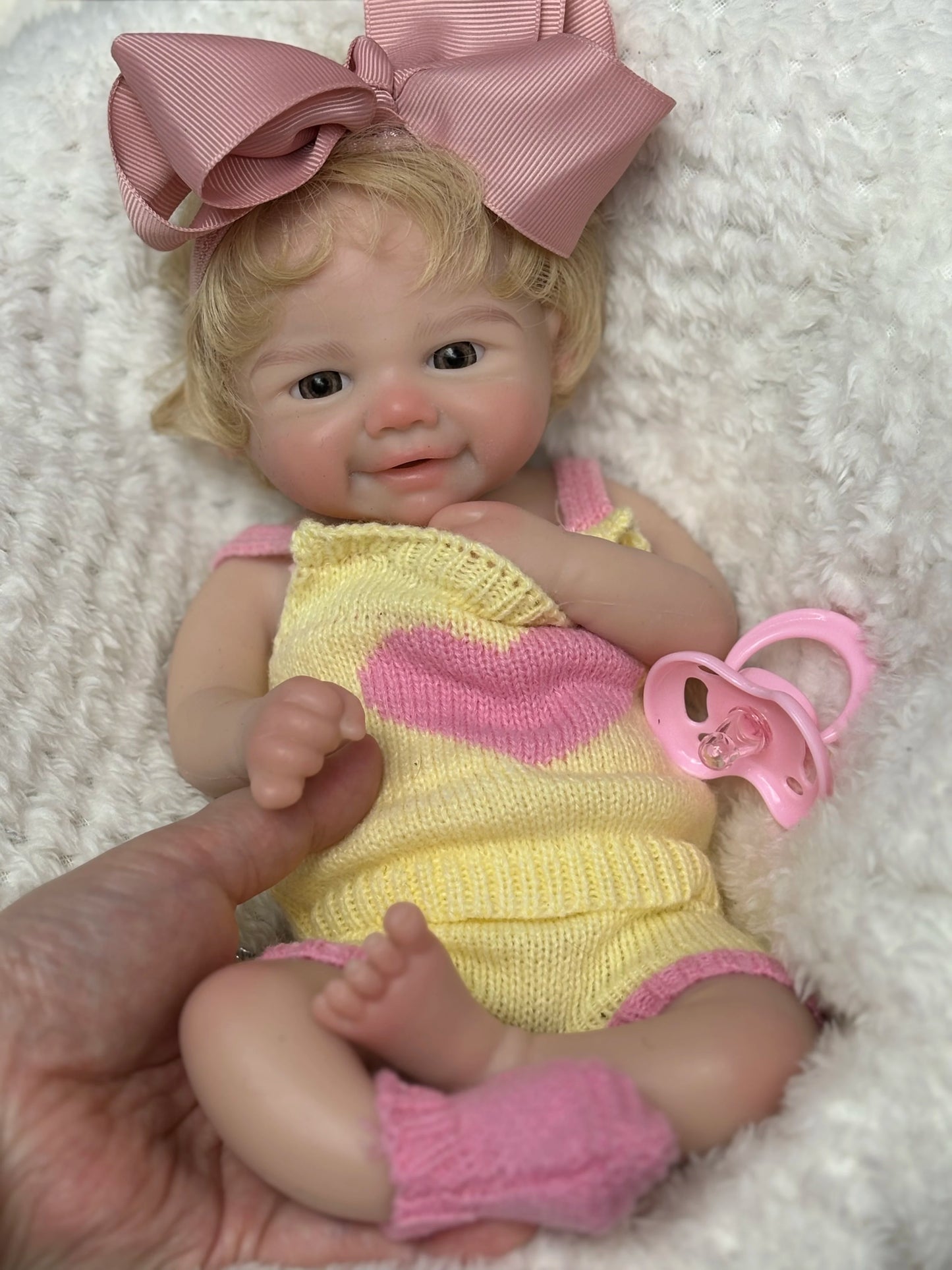 AnjoDoll 13Inch Realistic Soft Silicone Vivienne for Girls Lifelike Painted Reborn Muñeca with Open Mouth Play Doll Toy Gifts