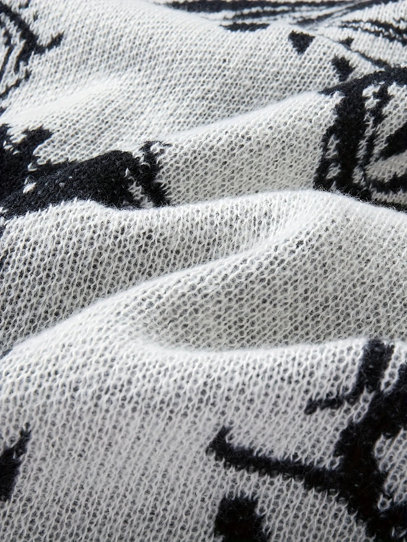 Fall/Winter Men's Jacquard Knit Sweater with Long Sleeves Anti-loose Thread Sweater Fashion Casual Homewear Pullover Trendy Patt