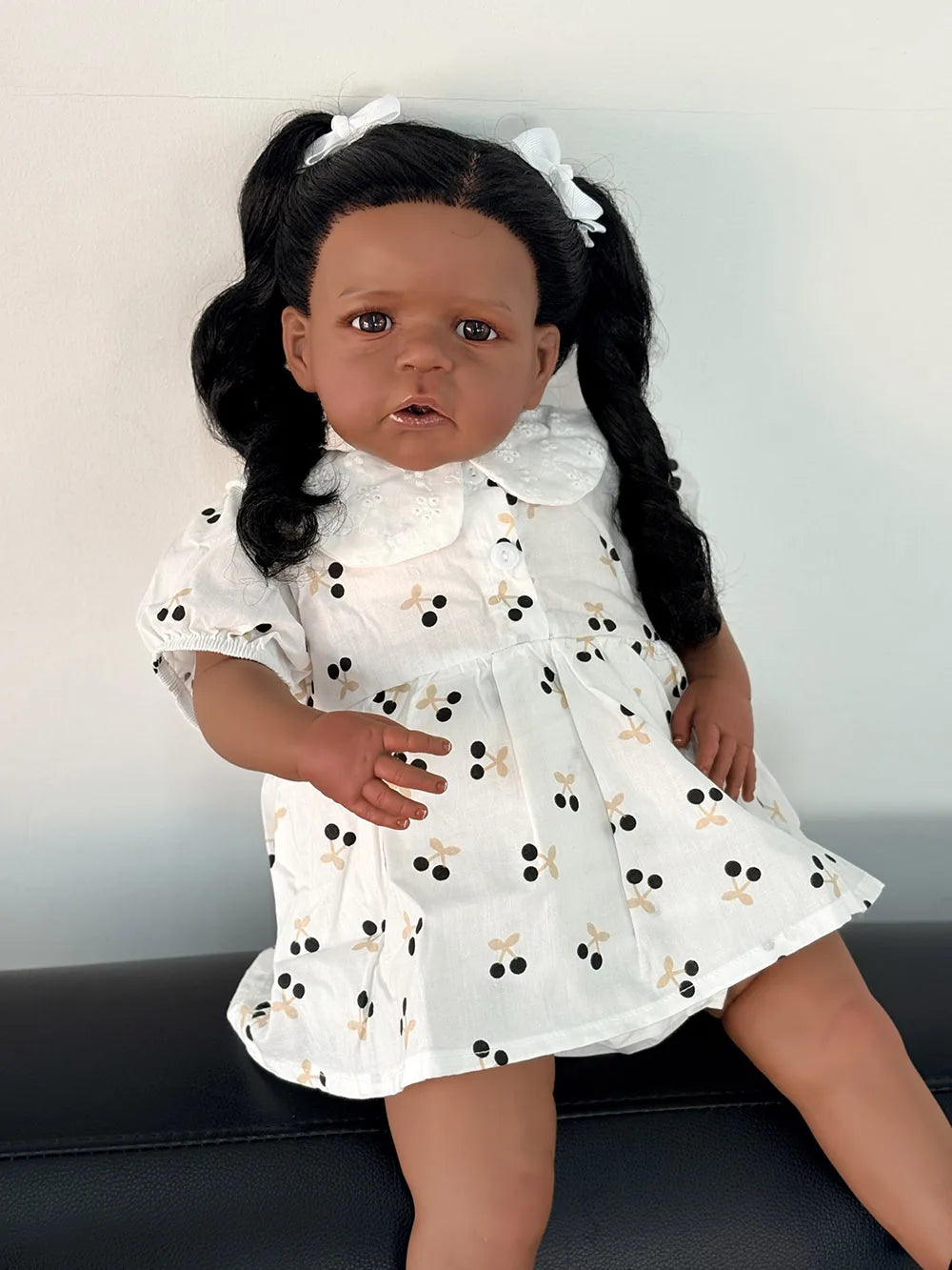 Handmade Asian Dark Skin 60CM Reborn Sandie Realistic Bebe Lifelike Soft Touch Hand Implant Hair Real Looking Baby Girls Gift