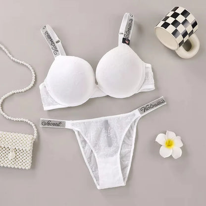 2026 New Women's Sexy Lace Bralette Bra and Panty Set Lingerie Set Heart Pattern Trim Stretchy Breathable underwear Set