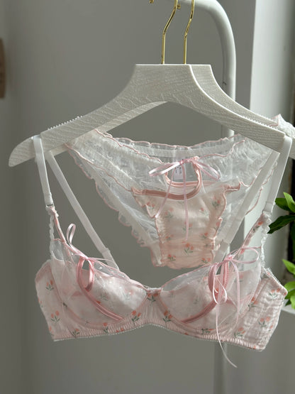YUQI Kawaii Lace Bralette Set Japanese Floral Mesh Underwear Summer Ultra-Thin Lace-Up Cutout Romantic Bra 2024 New Kawaii set