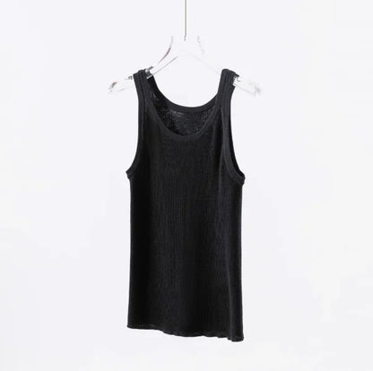 Fine-Spun 100% Superfine Merino Wool Round-Neck Knitted Camisole for Women, Thin, Slim-Fitting, Sleeveless Base Layer Top
