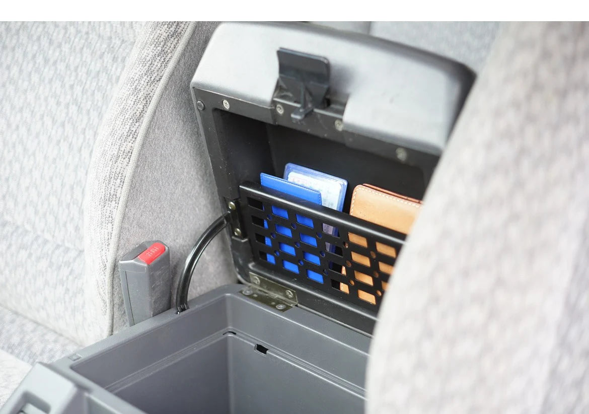 For 87-04 Nissan Safari Y60, storage grille compartment at the bottom of the armrest lid. For Nissan Patrol Y60 accessories.