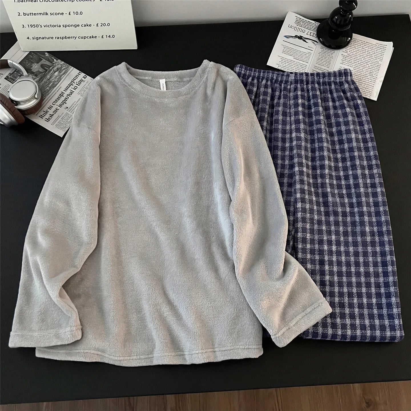 Men's Coral Fleece Pajamas Thickened Flannel Home Clothes Set Casual Loose Fit Autumn Winter Warm Sleepwear round Neck Sweats...