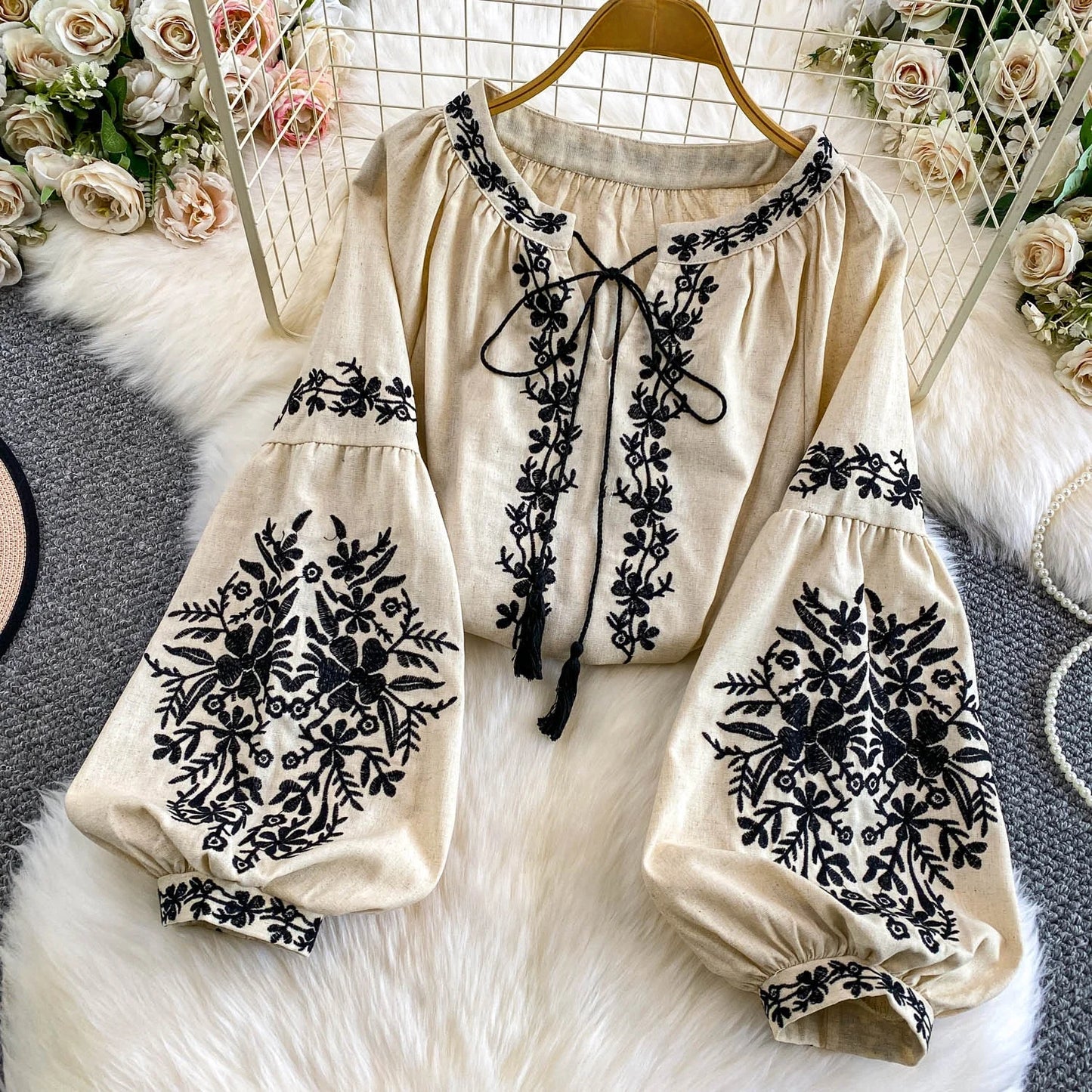 Bohemian Vacation Style Women's Shirt round Neck Lantern Sleeve Embroidery Heavy Work Autumn Design Sense Knot Design Top
