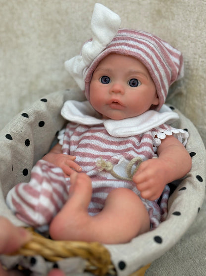 13inch Silicone Reborn Bebe Girl With 2 Sets of Outfits, Open Mouth, Waterproof, Lifelike Painted Newborn Baby Girl Toys