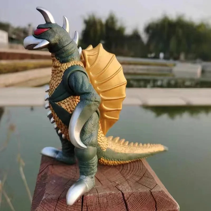 24cm Godzilla King of Monsters Runaway Mechanical Red lotus Planet Godzilla Action Figure Collection Model Toy Kid Birthday Gift