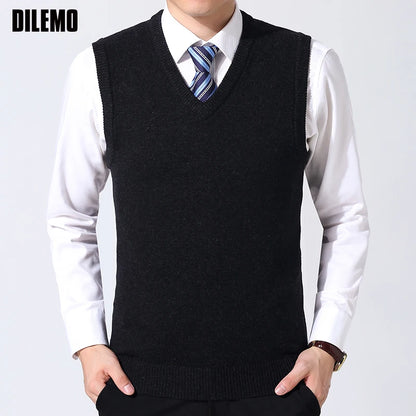 2025 New Fashion Brand Sweater Man Pullovers Vest Slim Fit Jumpers Knitwear Sleeveless Winter Korean Style Casual Clothing Men