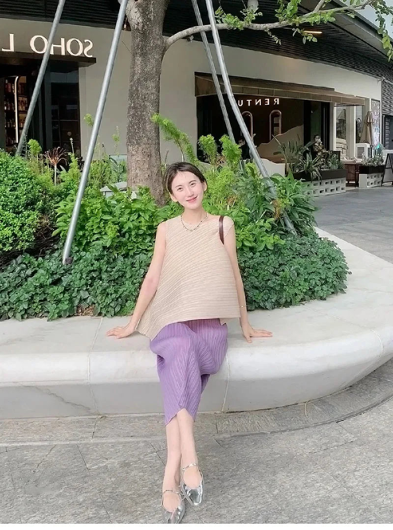Unique Folded Design Sleeveless Top Set for Small Women Elegant Suitable Travel Wear Polyester Summer T-Shirt round Neck High...