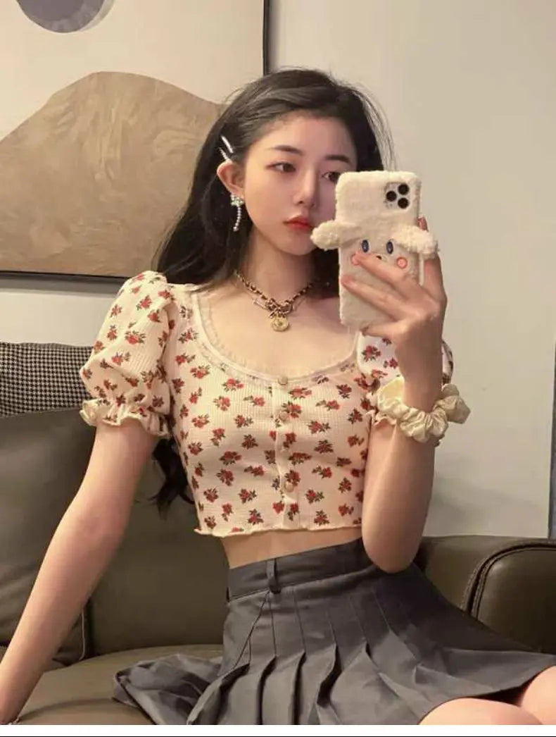 Floral Print Square Neck Short Sleeve Slim Fit T-Shirt Women's Summer 2026 New Bubble Sleeve Belly Baring Trendy Top