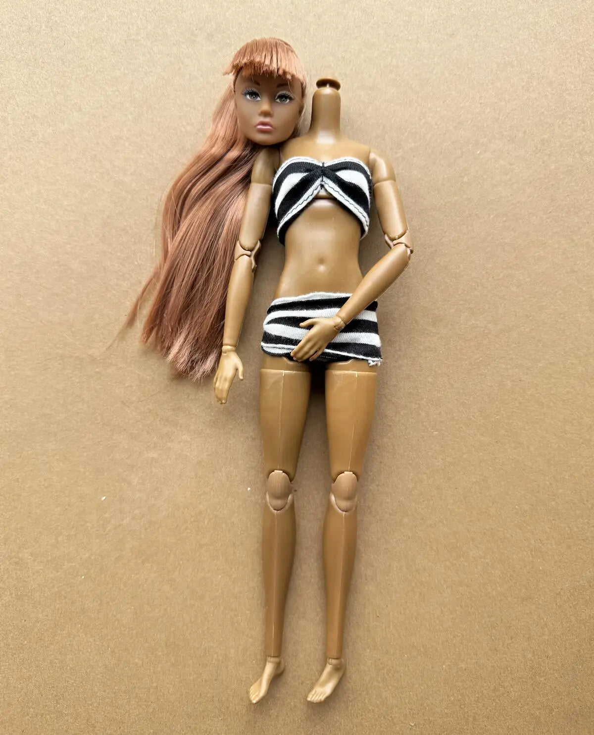 1/6 Scale Multi-jointed Fashion Doll Heads with Bangs Pony Tail Super White Beige Dark Brown Skin Tone PP Doll Figures for Colle