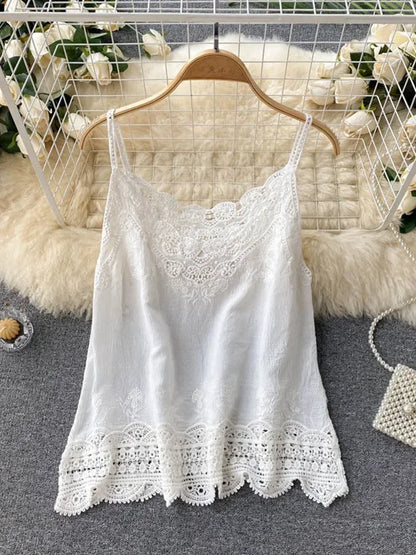 Summer New Retro Bohemian Embroidery Lace V-neck Age Reduction Cotton Camisole Female Sweet Blouse Women KK520