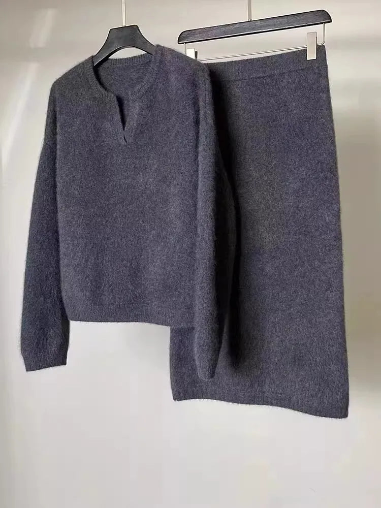 100% cashmere suit a solid-color POLO collar loose sweater and a mid-length skirt a two-piece set