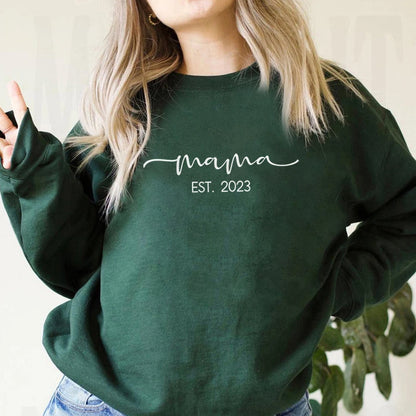 Mama Est 2023 Sweatshirts Mom Life Sweater Mama Shirts Mother's Day Shirt Gift for Mom Women Trendy Aesthetic Hoodies Tops