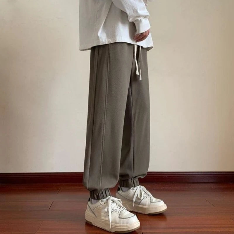 Trendy Men's Sports Joggers Thick Lined Casual Trousers Loose Fit Elastic Ankle Cuffs for Cool Weather Outfits