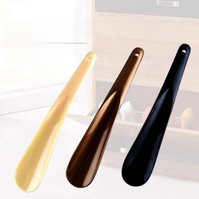 Portable Short Shoe Horn Compact Easy to Carry for Shoes Insertion And Removal Ideal for Pregnant Women Students Home Use Dur...