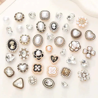 New Random 10PCS/20pcs/30pcs Removable Metal Shoes Charms Elegant Noble Style Novelty Accessory Perfect Holidays Xmas Gifts
