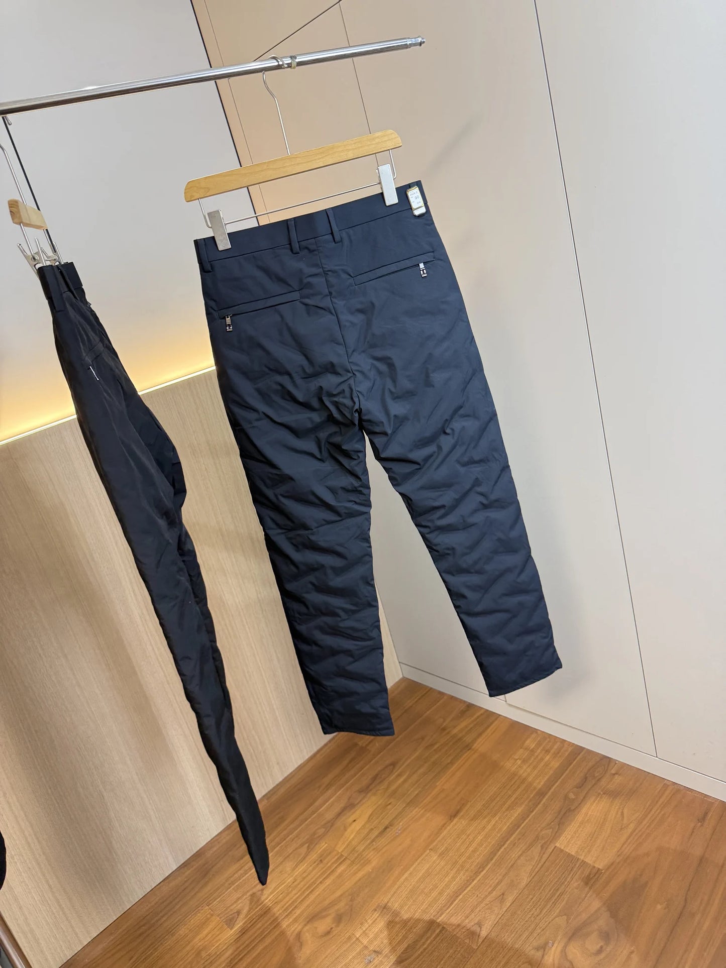 Men's Fashionable Urban Style Duck down Pants 90% Fill Power Straight Leg Thickened Warm Commuter Trousers for Winter
