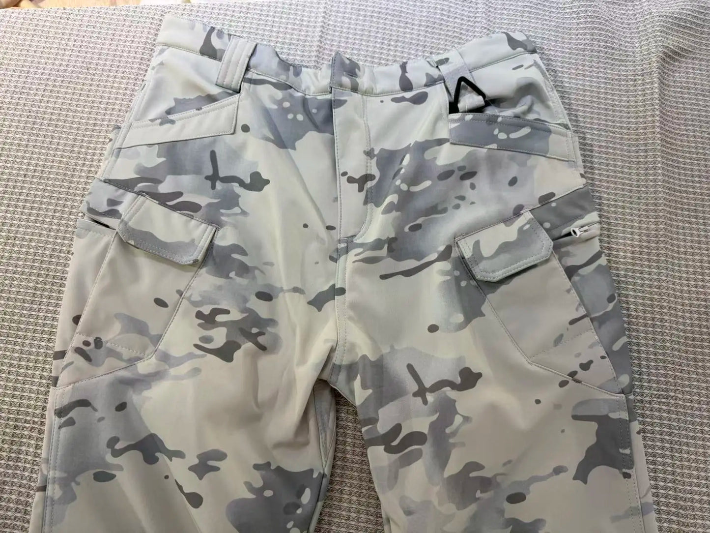 Men's Snow Camo Shark Skin Tactical Pants, Winter Fleece Lined Waterproof Windproof Softshell Trousers for Outdoor Skiing Hiking