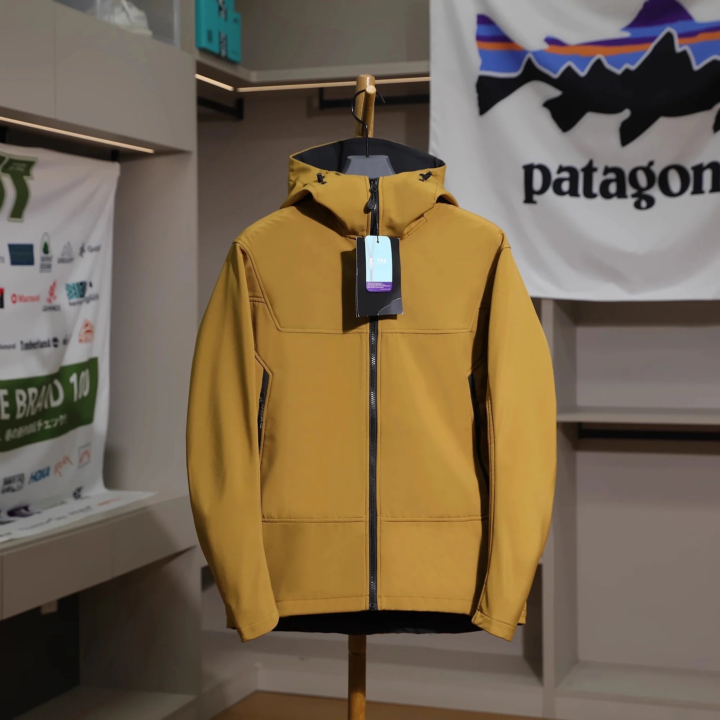 Thickened Fleece Lined Outdoor Windproof Waterproof Men's Hooded Soft  Jacket Warm Breathable Casual Style Coat for Autu...