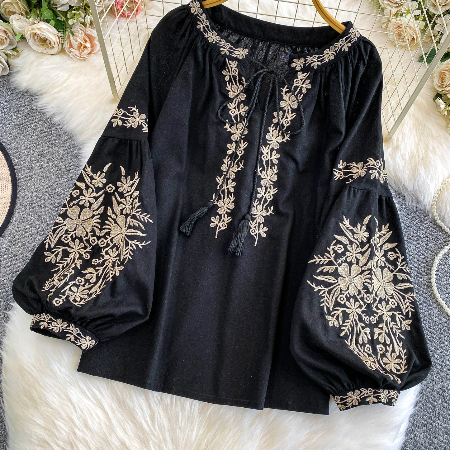 Bohemian Vacation Style Women's Shirt round Neck Lantern Sleeve Embroidery Heavy Work Autumn Design Sense Knot Design Top