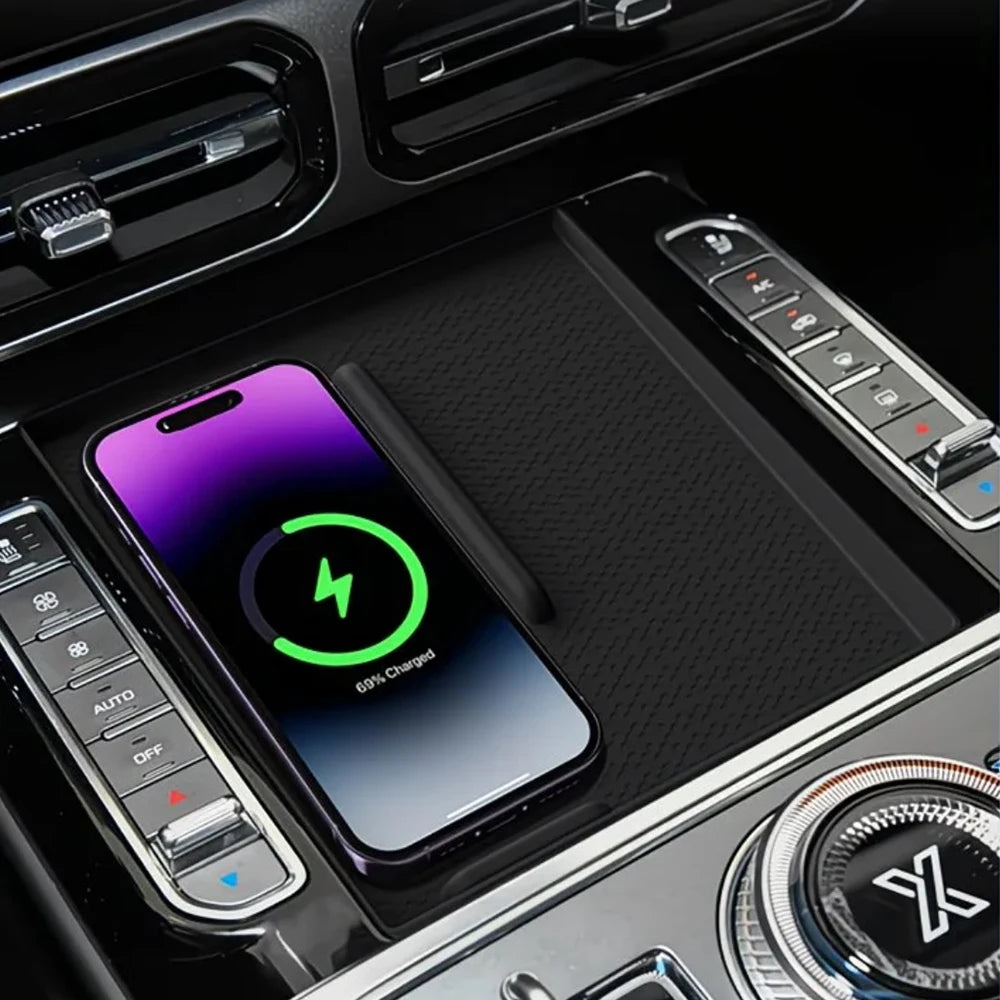 Car Center Console Wireless Charging Pad For CHERY JETOUR G700 Silicone Anti-slip Mat Protective Mat Dustproof Car Accessories