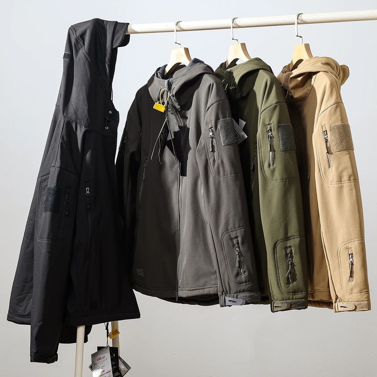 ARC New Storm Jacket Outdoor Sports Camping Mountaineering Fashion Men Plus Cashmere Windproof Waterproof Function Storm Jacket