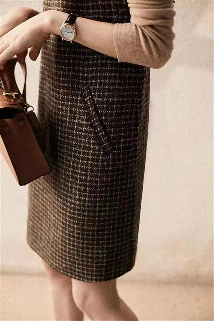 Retro Plaid Woolen Vest Dress Women's Autumn Winter Thickened Mid-Length Sleeveless H-Shape round Neck Backless Midi Dress