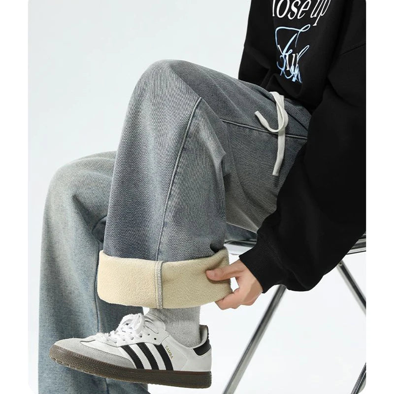 2026 Winter Men Thickened Warm American Style Jeans Male Loose Straight Leg Denim Trousers High Street Solid Fleece Pants
