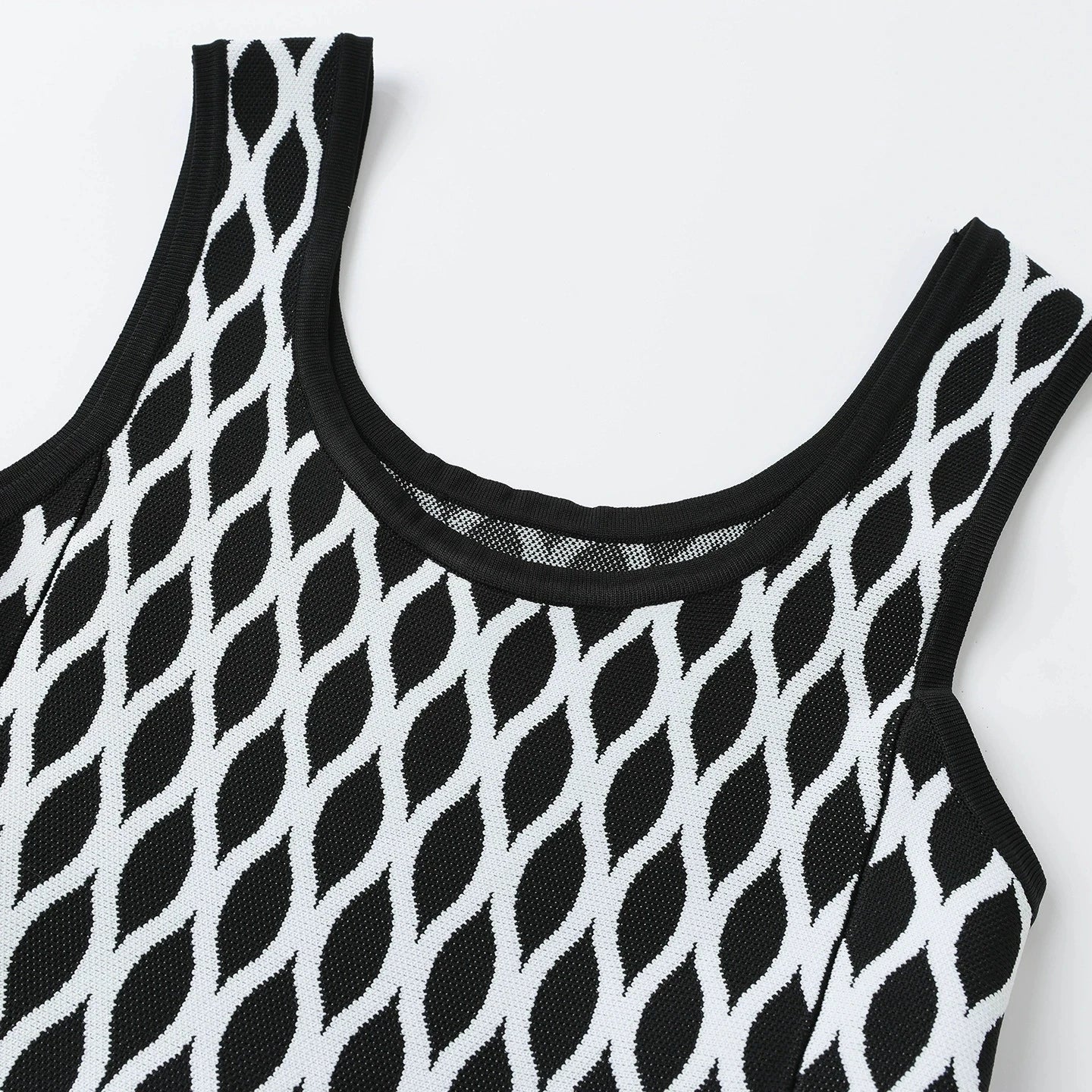 2026 Black/White Patchwork Knitting Women dress Fashion O Neck Sleeveless Dresses For Womens 51907